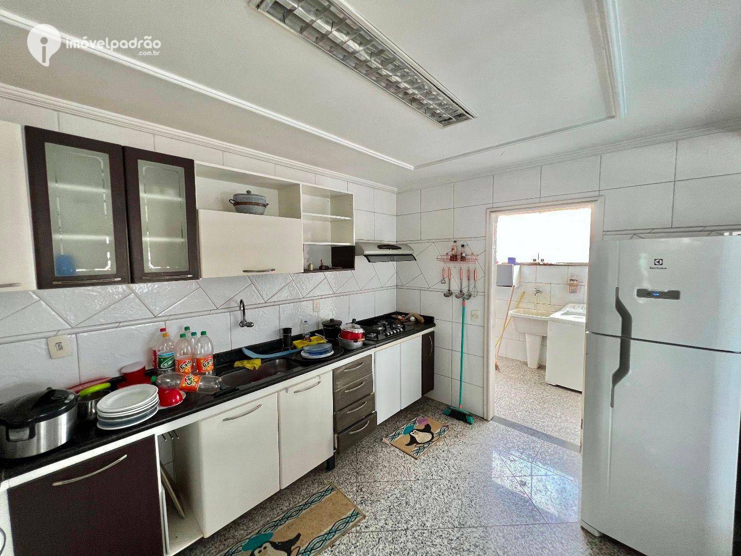 Casa à venda com 2 quartos, 900m² - Foto 18