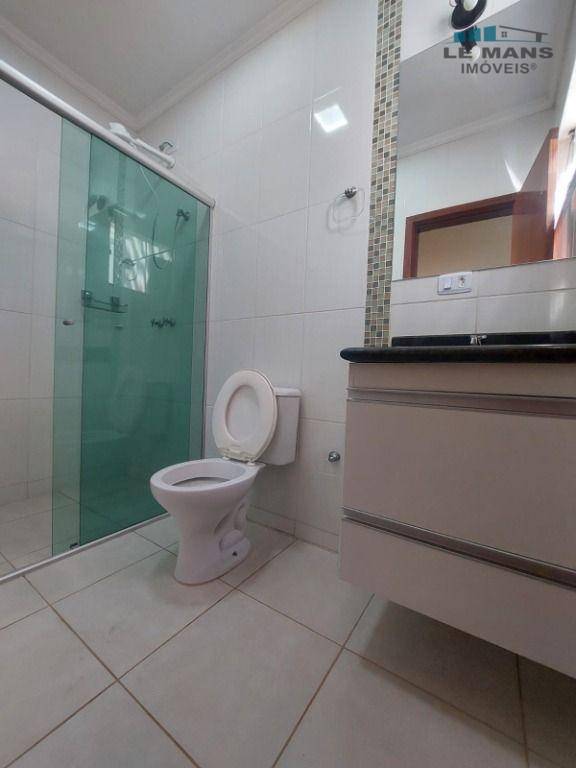 Casa para alugar com 3 quartos, 130m² - Foto 21