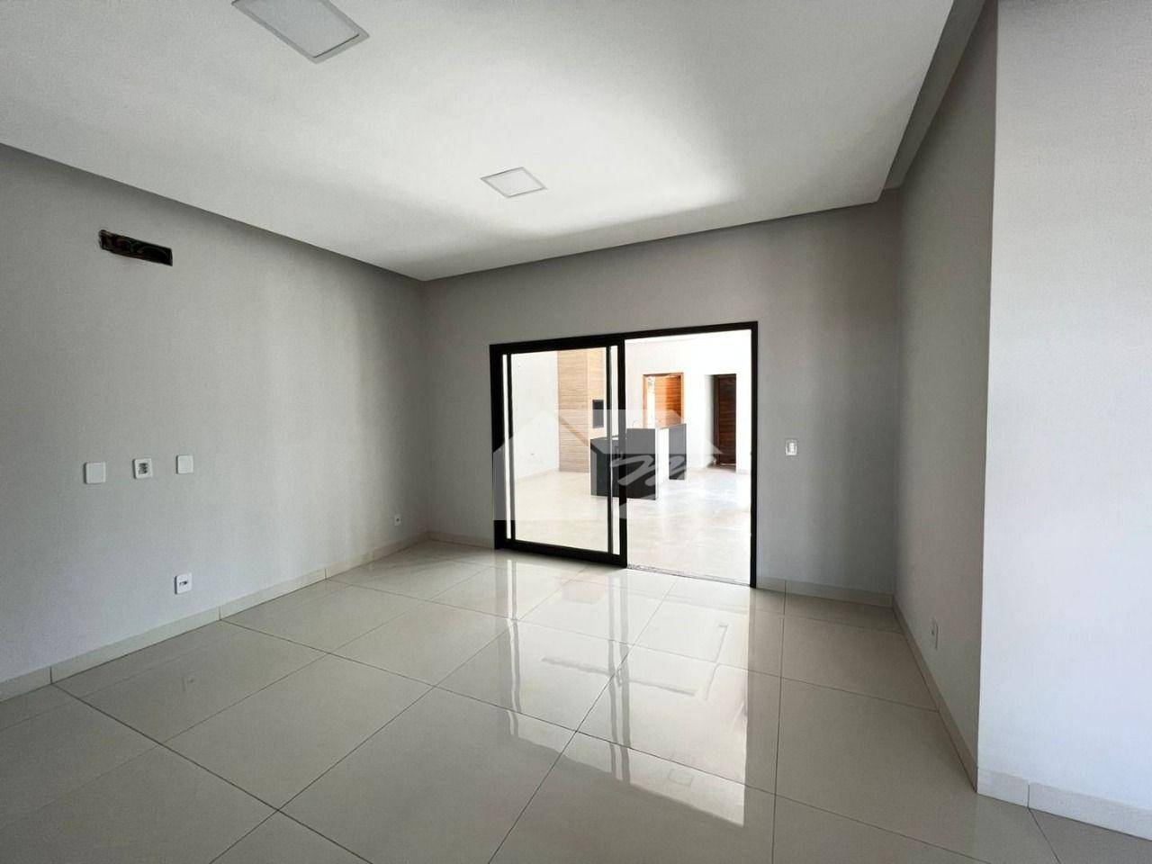 Casa de Condomínio à venda com 3 quartos, 225m² - Foto 3