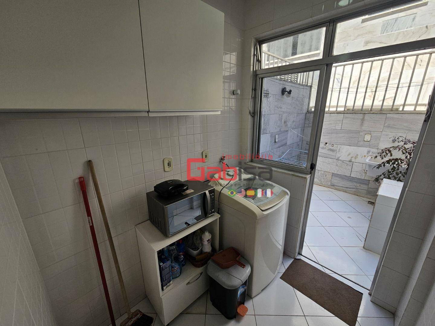 Apartamento à venda com 2 quartos, 70m² - Foto 7