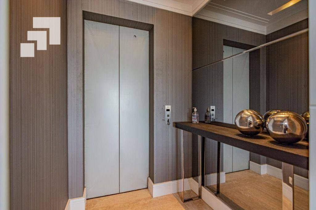 Apartamento à venda com 4 quartos, 206m² - Foto 23