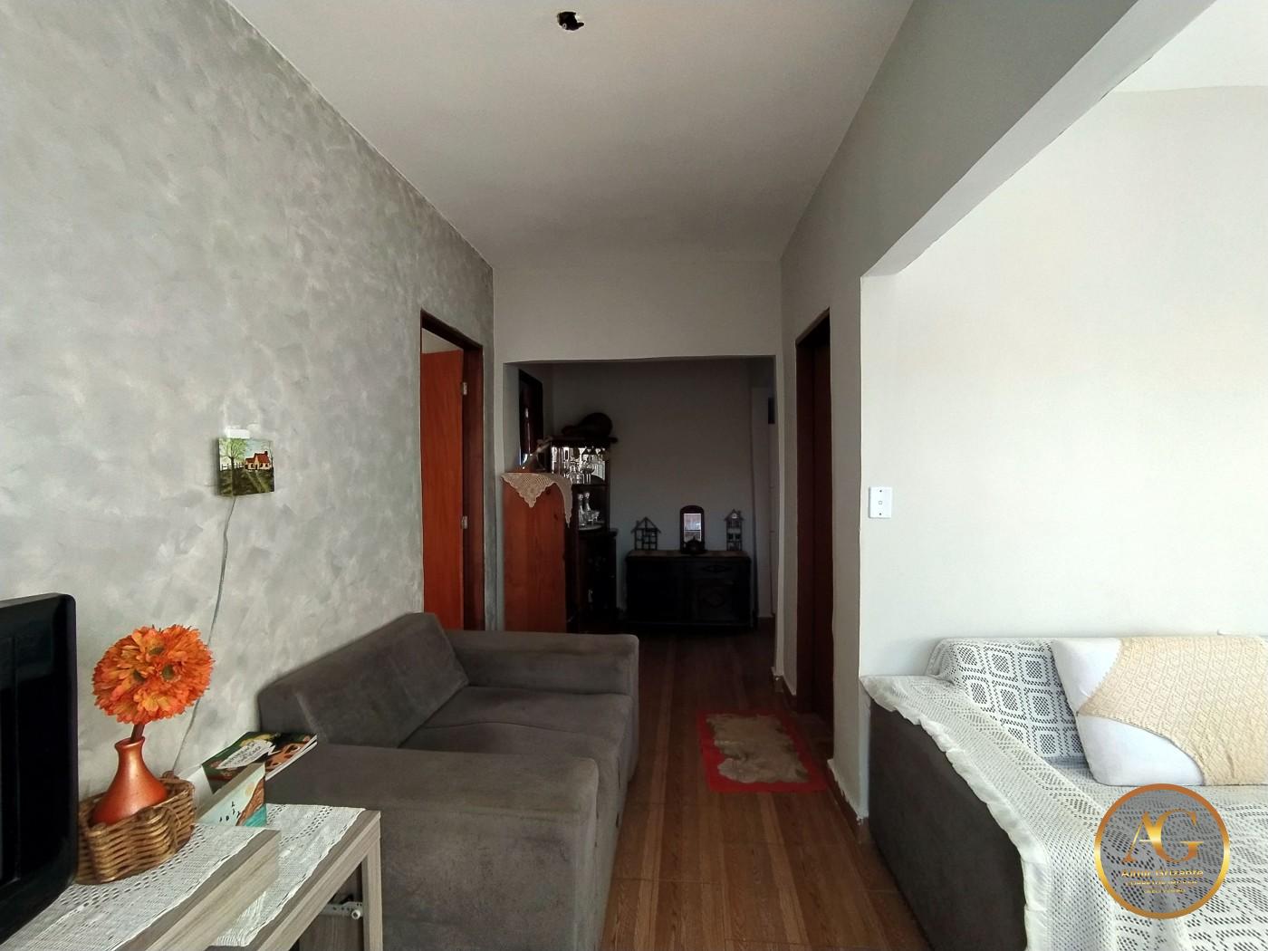Casa à venda com 2 quartos, 60m² - Foto 3