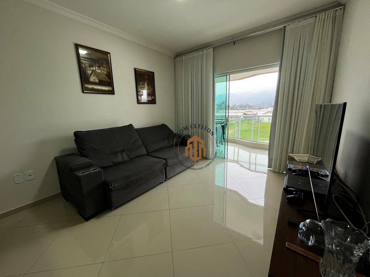 Apartamento à venda com 3 quartos, 111m² - Foto 4