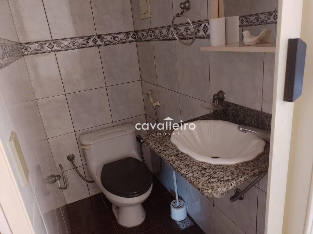 Casa à venda com 6 quartos, 196m² - Foto 8