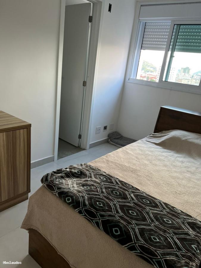 Apartamento para alugar com 2 quartos, 65m² - Foto 9