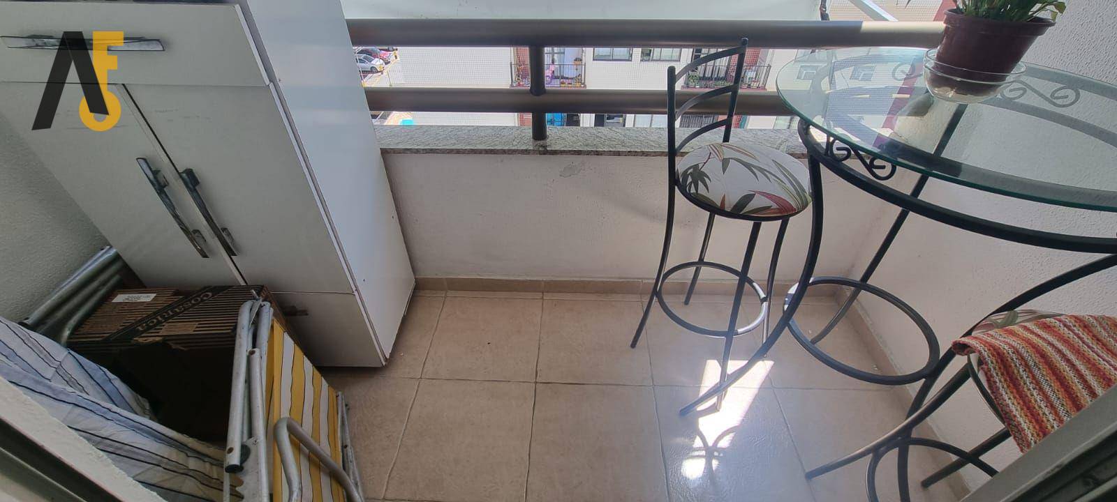 Apartamento à venda com 2 quartos, 64m² - Foto 5