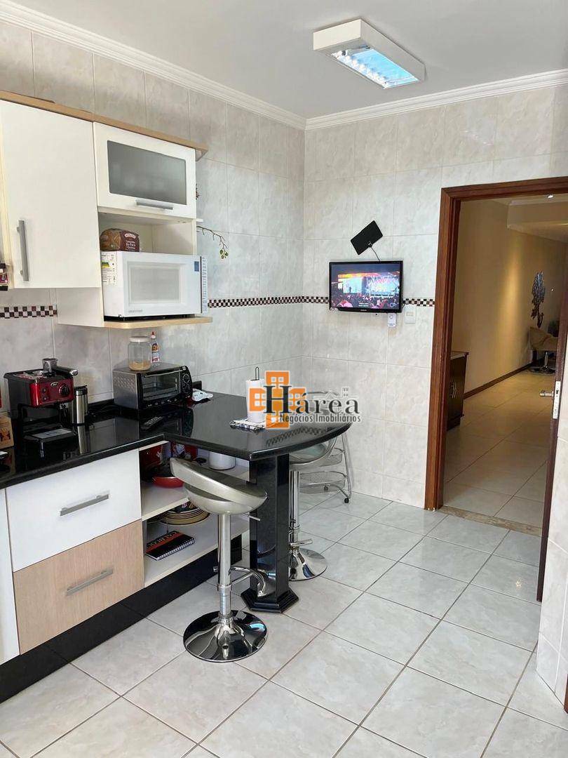 Sobrado à venda com 3 quartos, 200m² - Foto 24