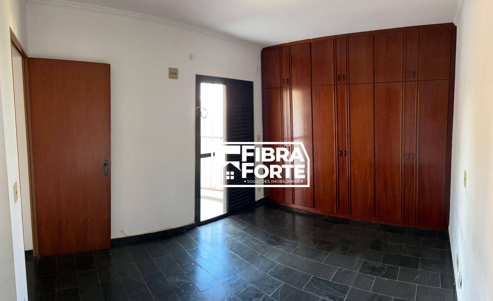 Apartamento para alugar com 3 quartos, 108m² - Foto 8