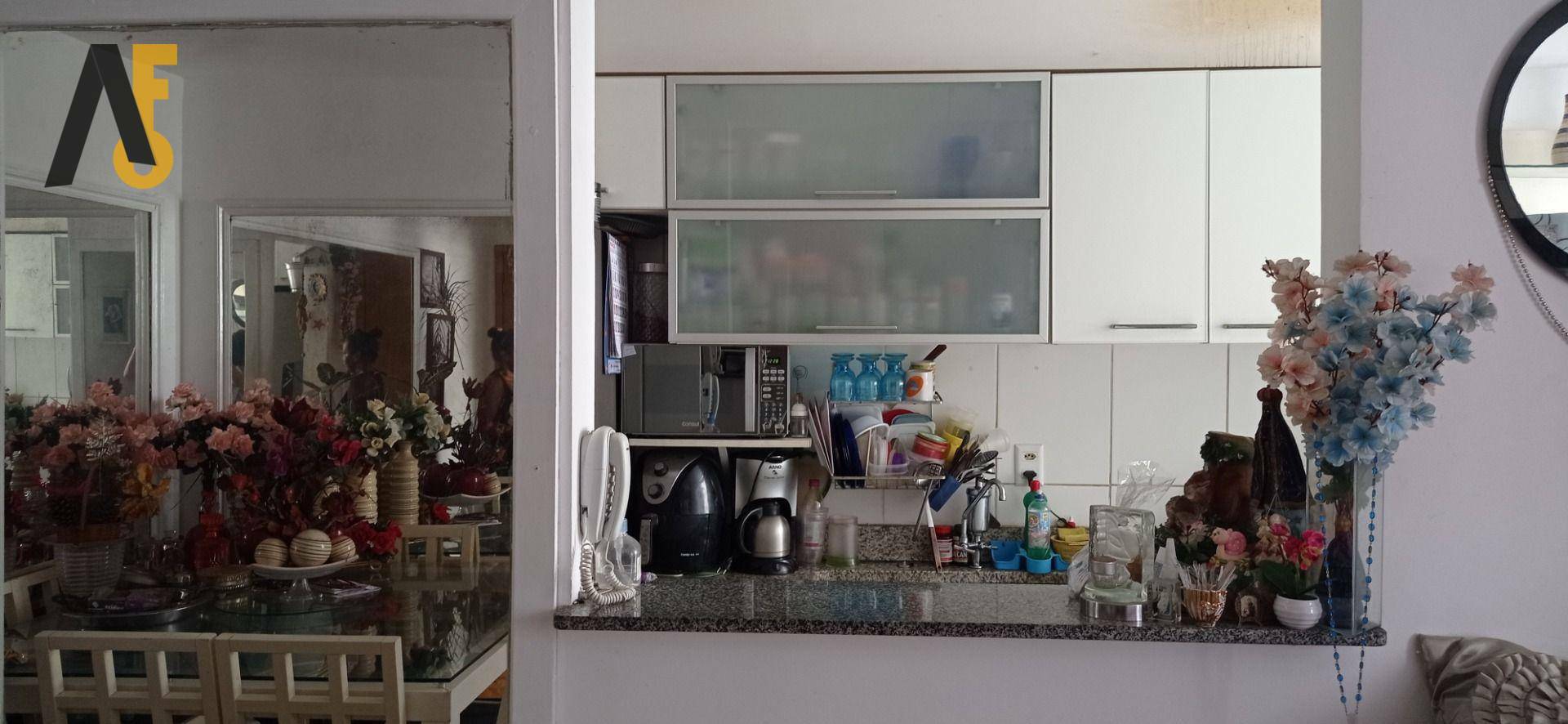 Apartamento à venda com 3 quartos, 64m² - Foto 2