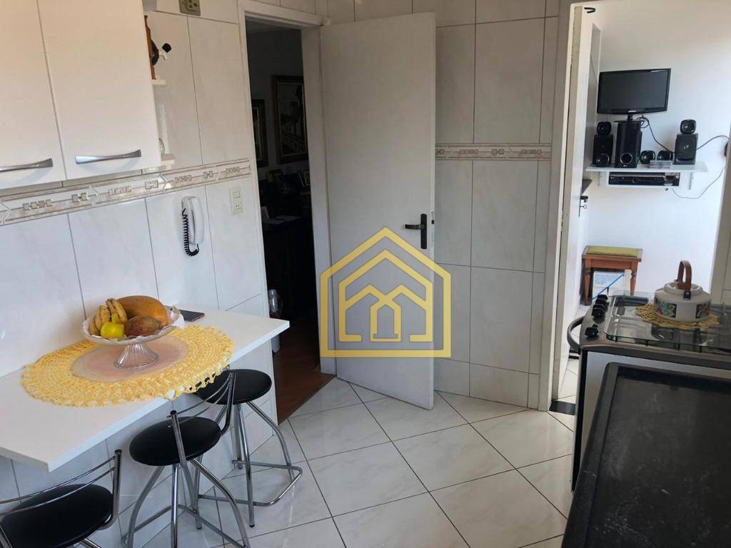 Apartamento à venda com 2 quartos, 70m² - Foto 10