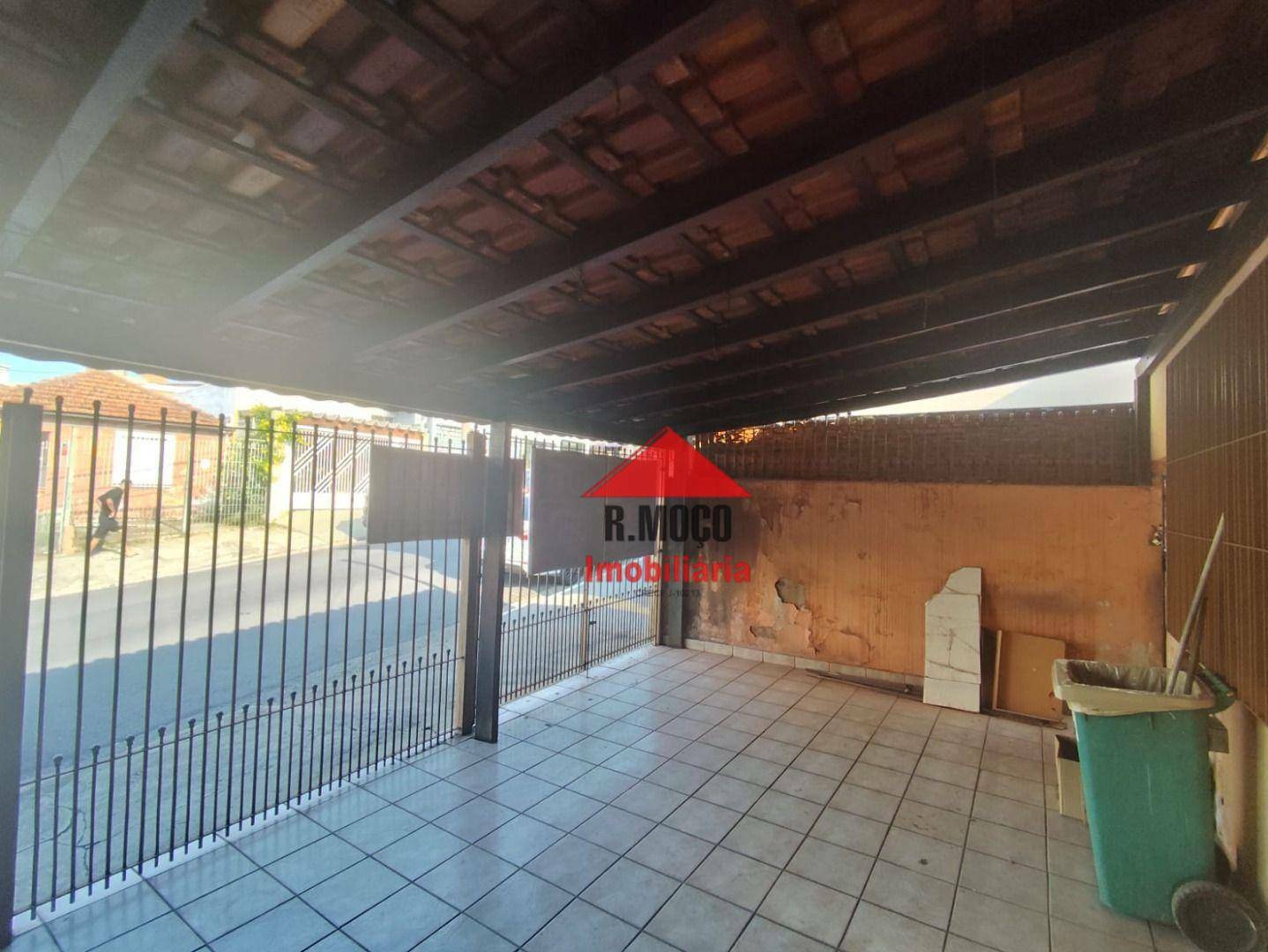 Casa para alugar com 2 quartos, 151m² - Foto 1