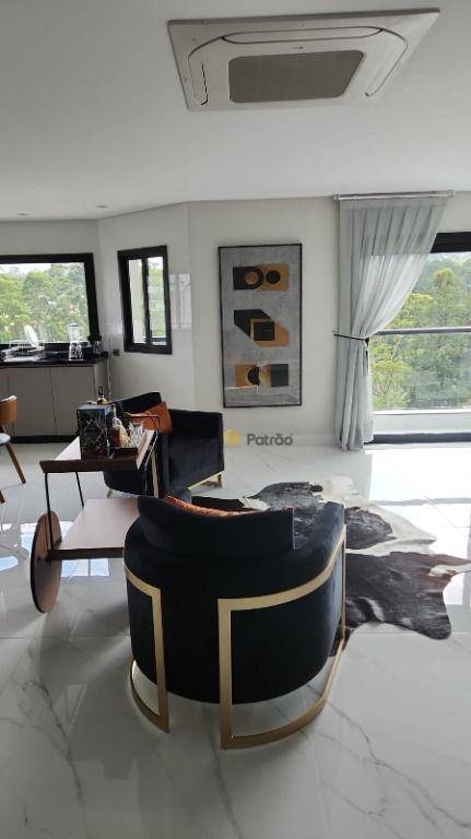 Casa de Condomínio à venda com 4 quartos, 550m² - Foto 9