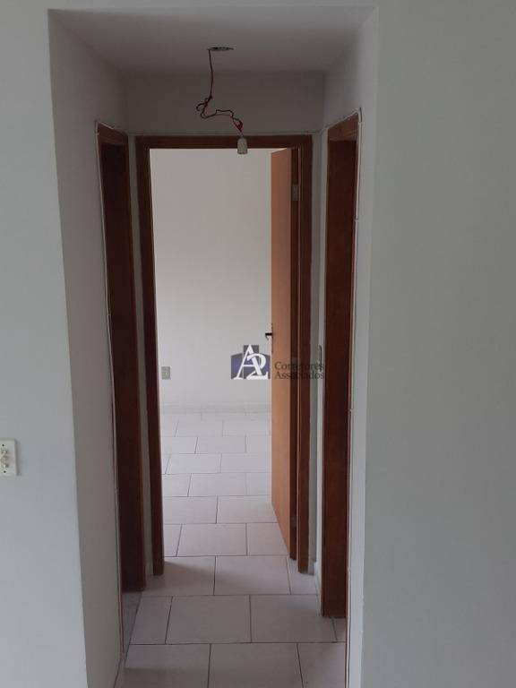 Apartamento à venda com 2 quartos, 59m² - Foto 4