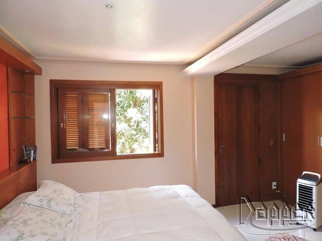 Casa à venda com 3 quartos, 240m² - Foto 10