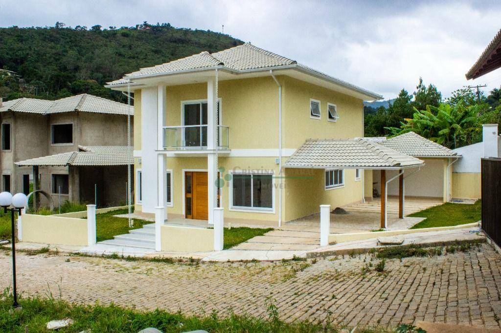 Casa de Condomínio à venda com 4 quartos, 220m² - Foto 2