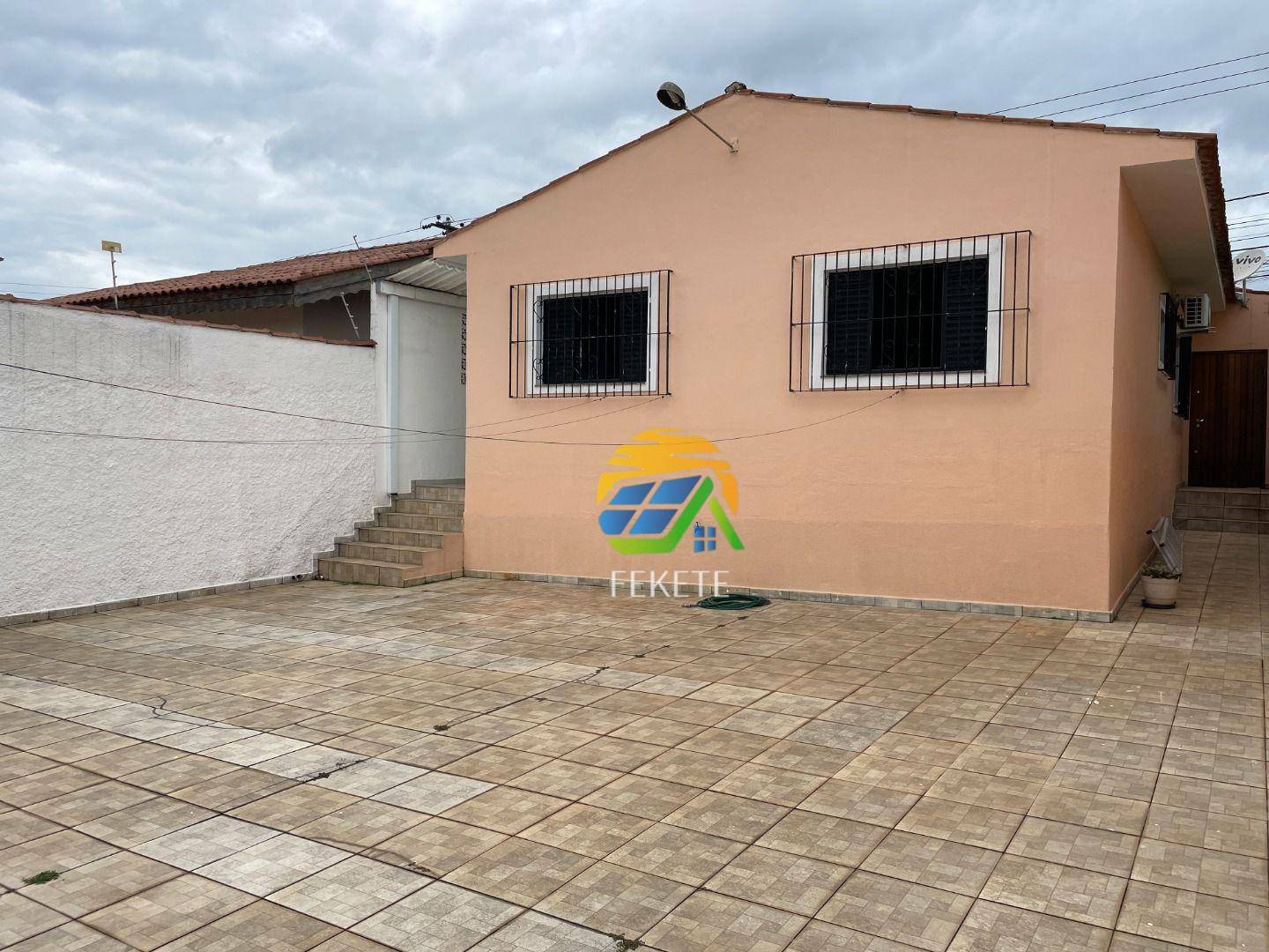 Casa à venda com 3 quartos, 151m² - Foto 2