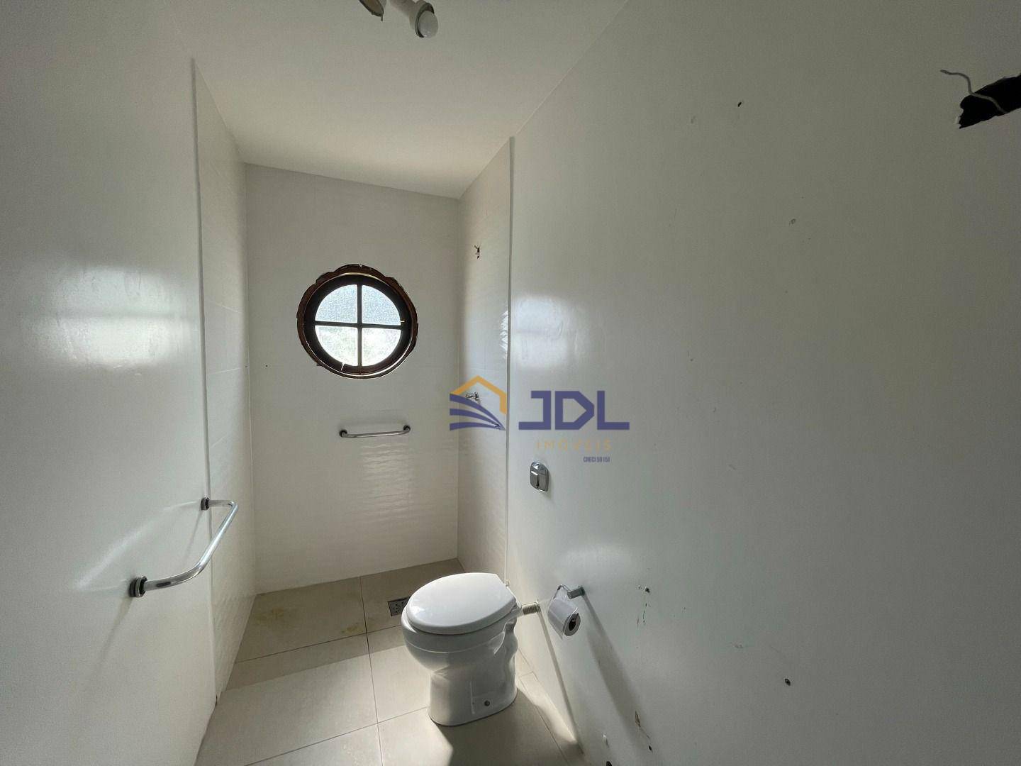 Casa à venda com 4 quartos, 160m² - Foto 13