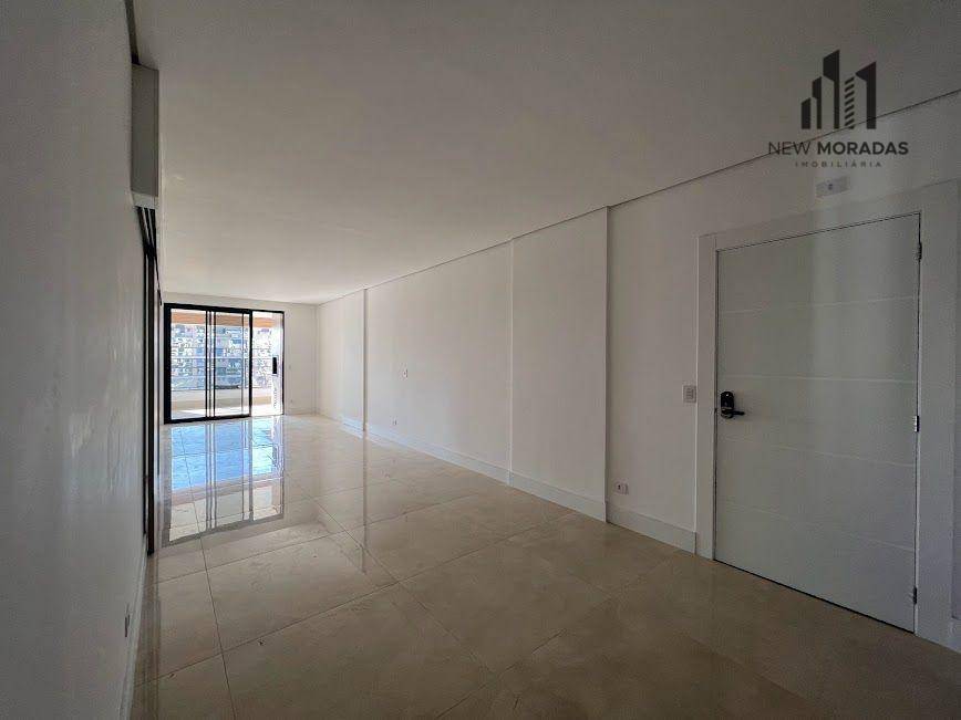 Apartamento à venda com 3 quartos, 117m² - Foto 6