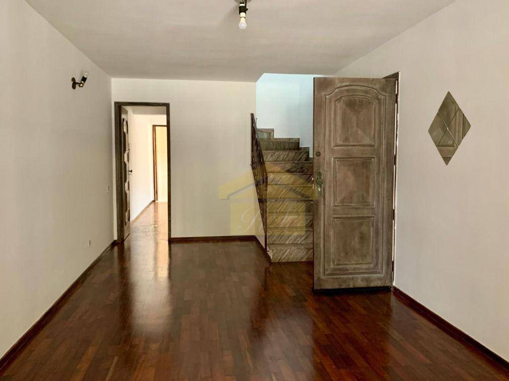 Sobrado à venda e aluguel com 3 quartos, 130m² - Foto 1