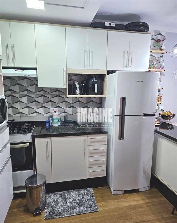 Apartamento à venda com 2 quartos, 47m² - Foto 2