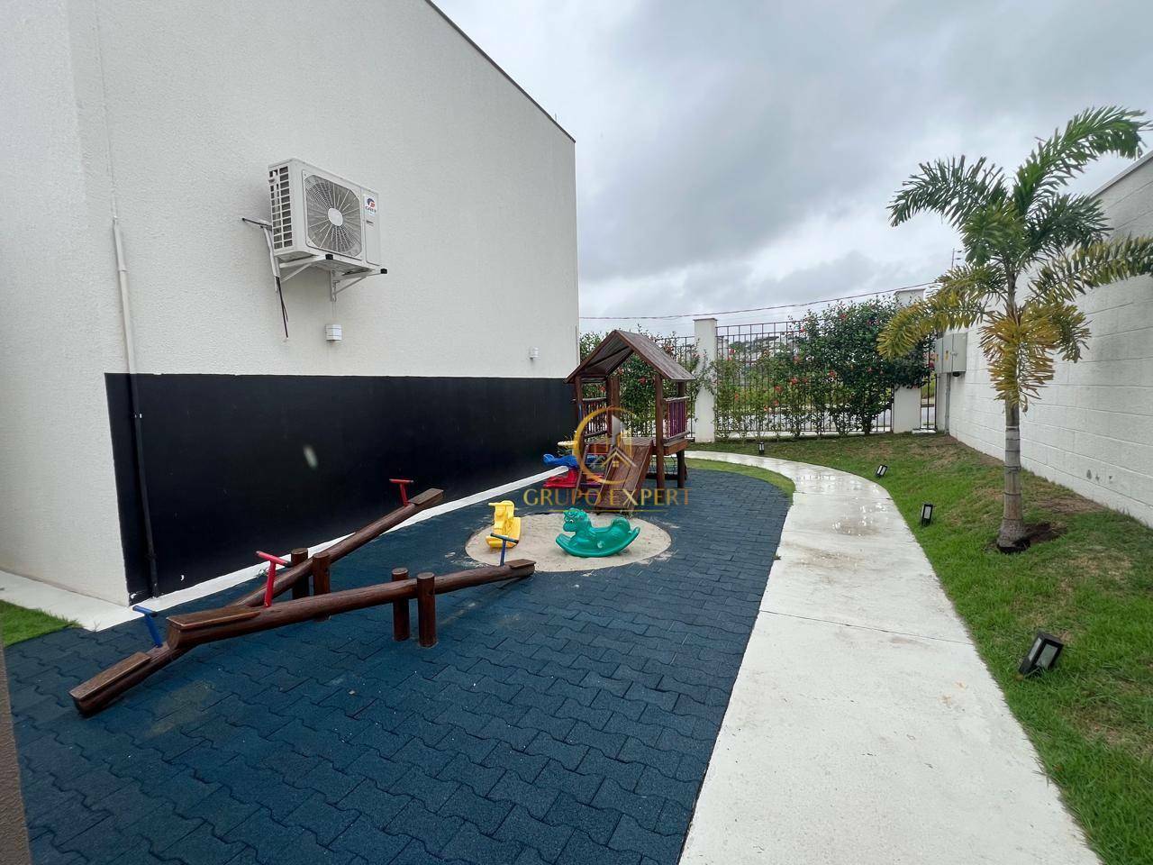 Sobrado à venda e aluguel com 3 quartos, 318m² - Foto 30