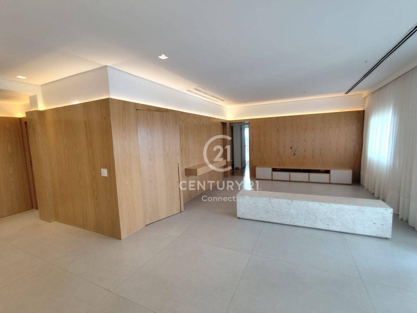 Apartamento, 3 quartos, 195 m² - Foto 1