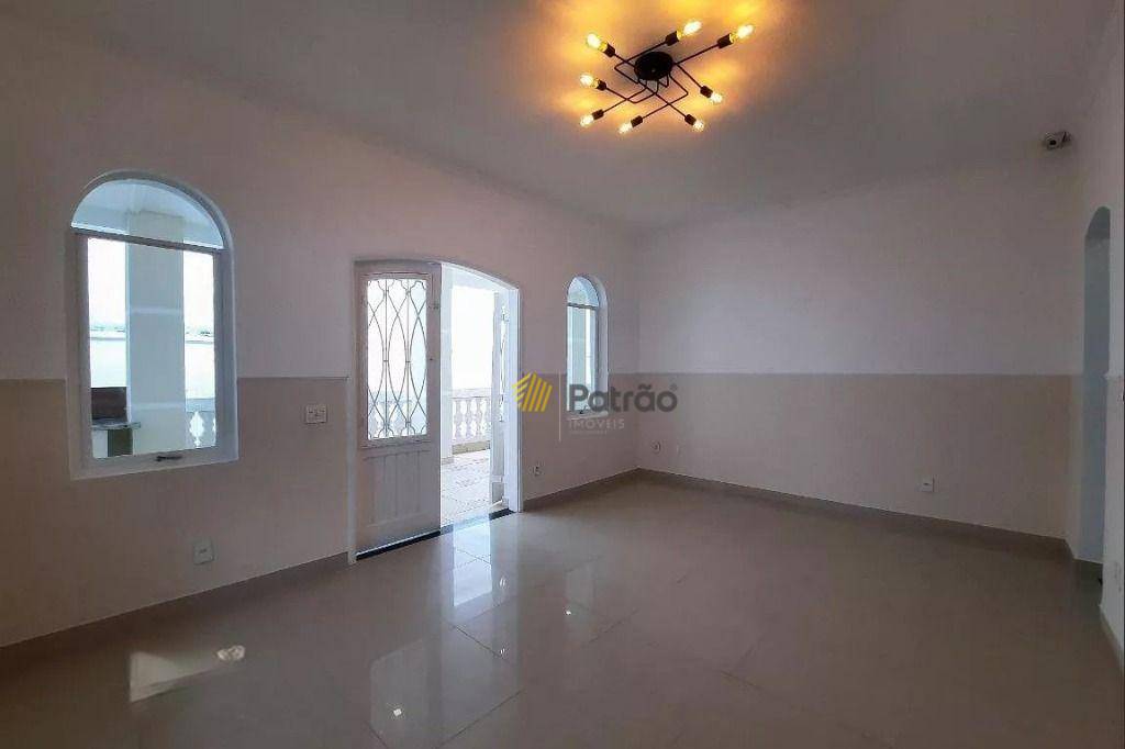 Casa à venda e aluguel com 5 quartos, 500m² - Foto 9