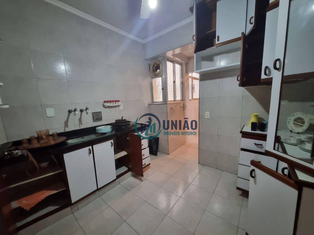 Apartamento à venda com 3 quartos, 120m² - Foto 9