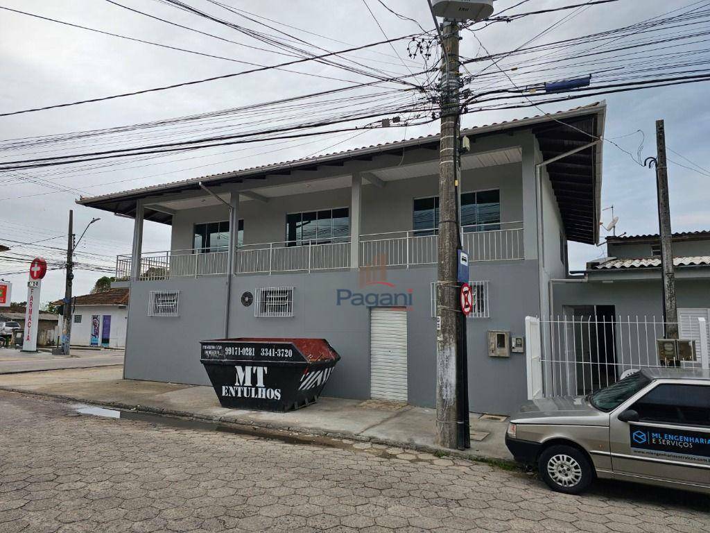 Sobrado à venda com 3 quartos, 300m² - Foto 4