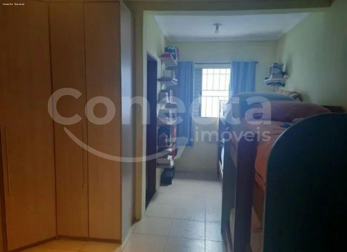 Casa à venda com 2 quartos, 120m² - Foto 9