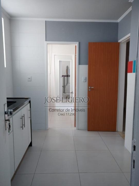 Apartamento à venda com 2 quartos, 75m² - Foto 16