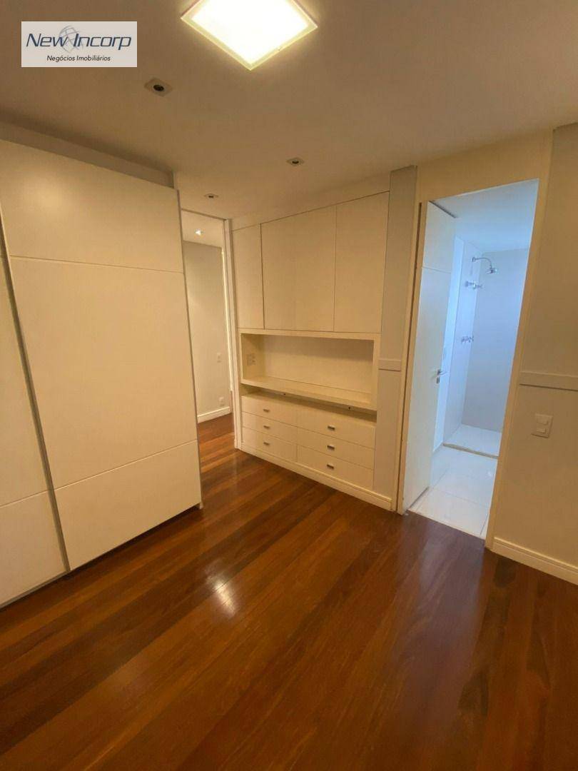 Apartamento à venda com 4 quartos, 192m² - Foto 11