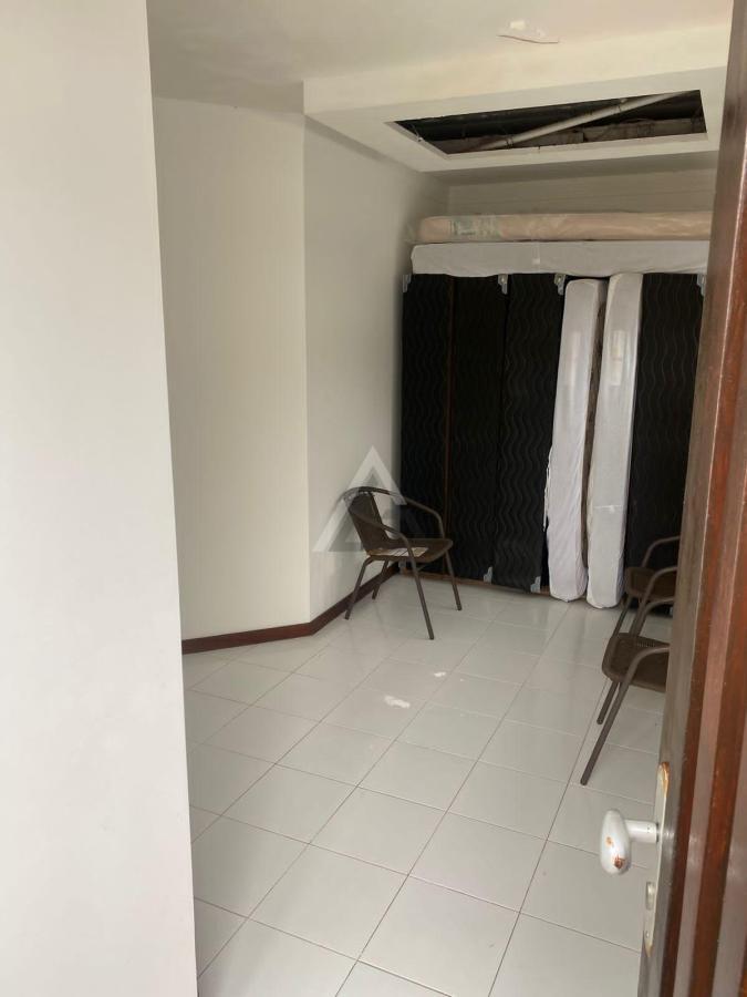 Casa à venda com 6 quartos, 350m² - Foto 12