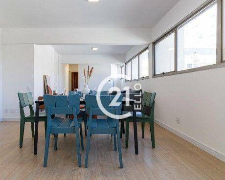 Apartamento à venda com 3 quartos, 121m² - Foto 2