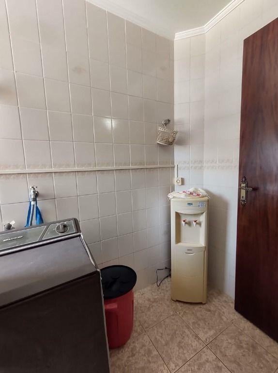 Apartamento à venda com 3 quartos, 141m² - Foto 33