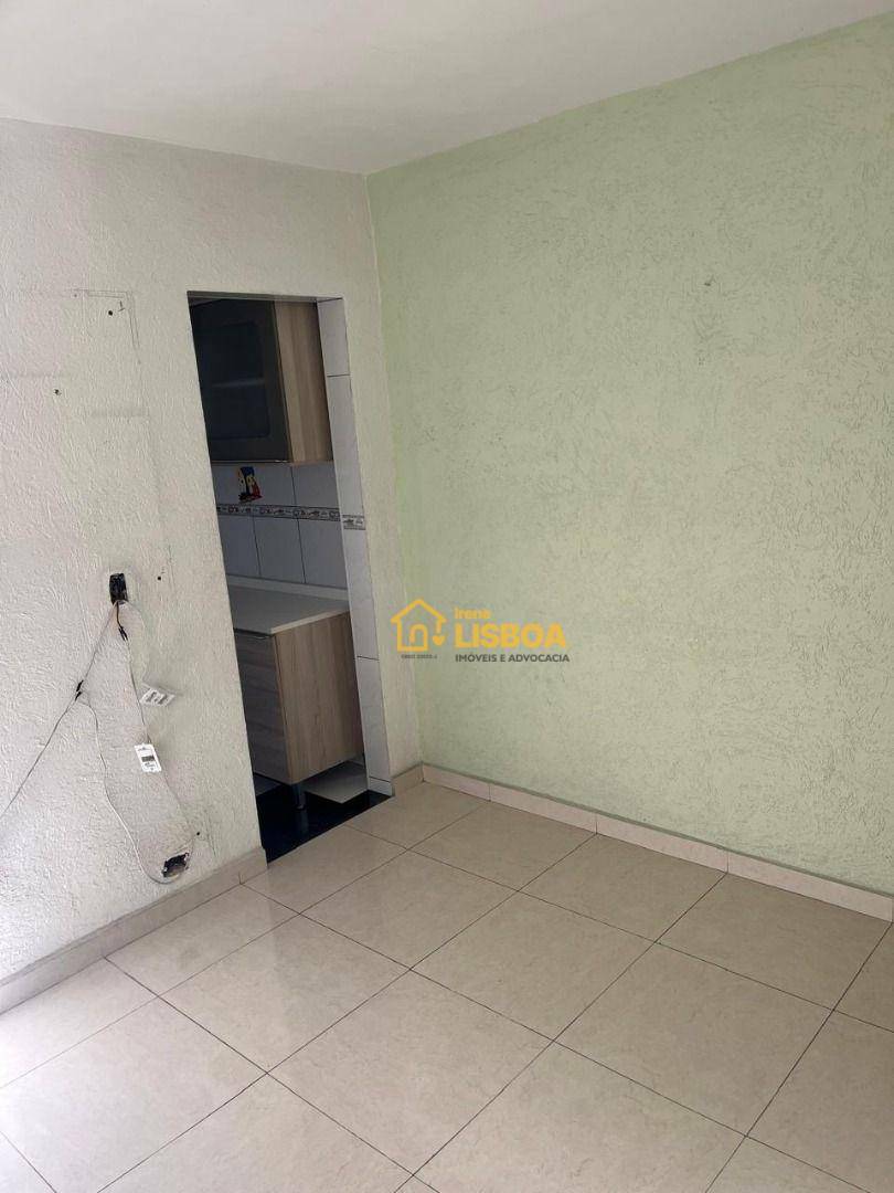 Casa para alugar com 2 quartos, 180m² - Foto 23