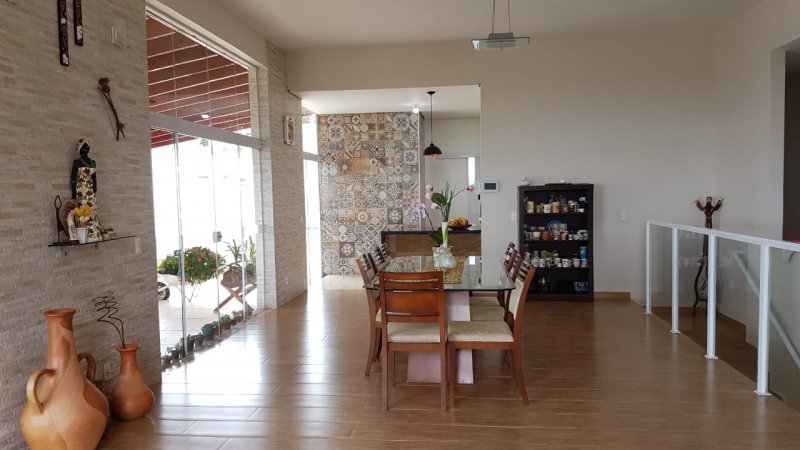 Casa à venda com 3 quartos, 230m² - Foto 7