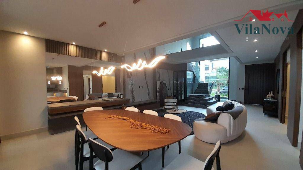 Casa de Condomínio à venda com 4 quartos, 365m² - Foto 1