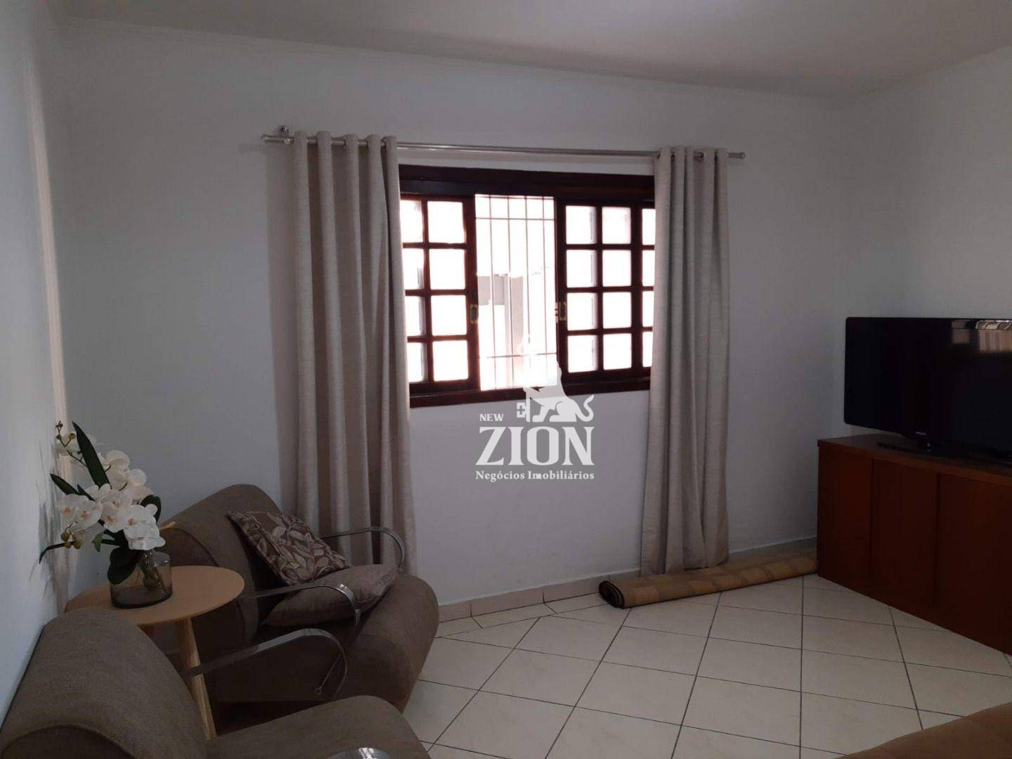 Casa à venda com 3 quartos, 200m² - Foto 2