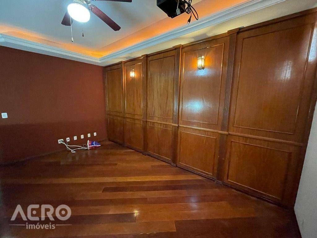 Casa de Condomínio para alugar com 4 quartos, 410m² - Foto 52