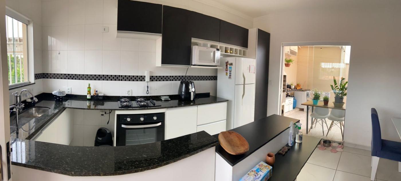 Apartamento à venda com 2 quartos, 70m² - Foto 1