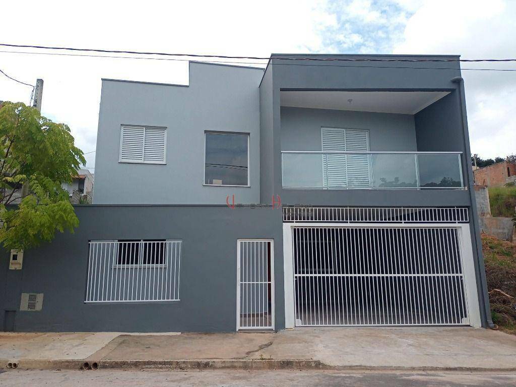 Casa para alugar com 3 quartos, 150m² - Foto 1