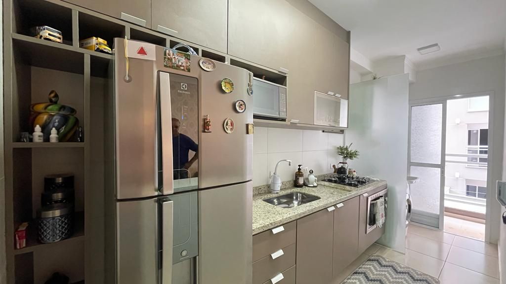 Apartamento à venda com 2 quartos, 70m² - Foto 5