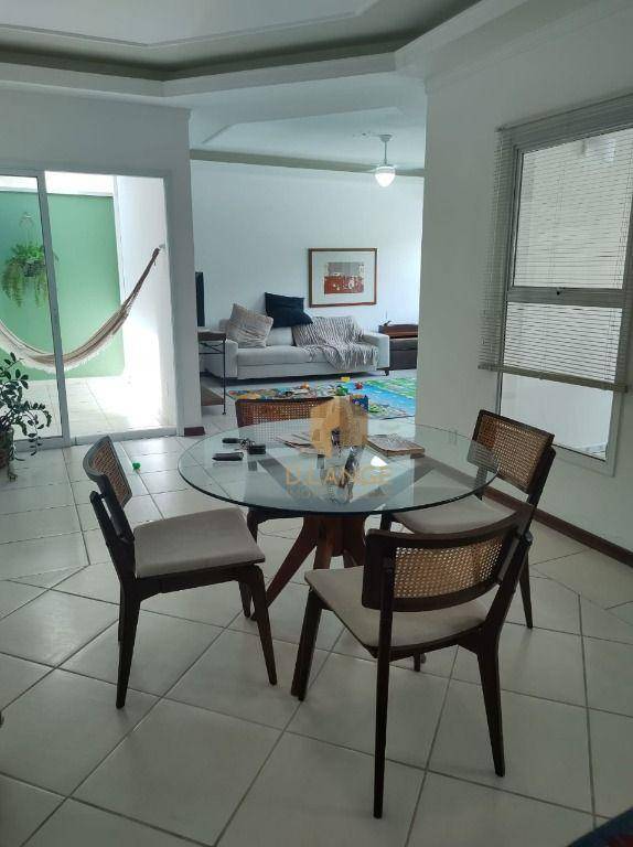 Casa de Condomínio à venda com 3 quartos, 290m² - Foto 5