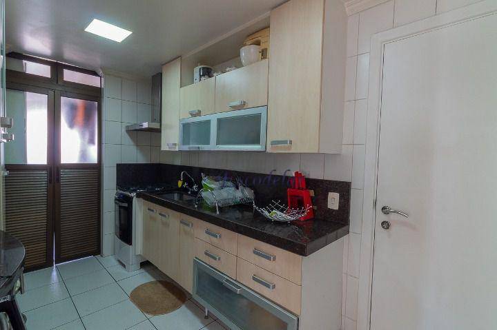 Apartamento à venda com 3 quartos, 228m² - Foto 16