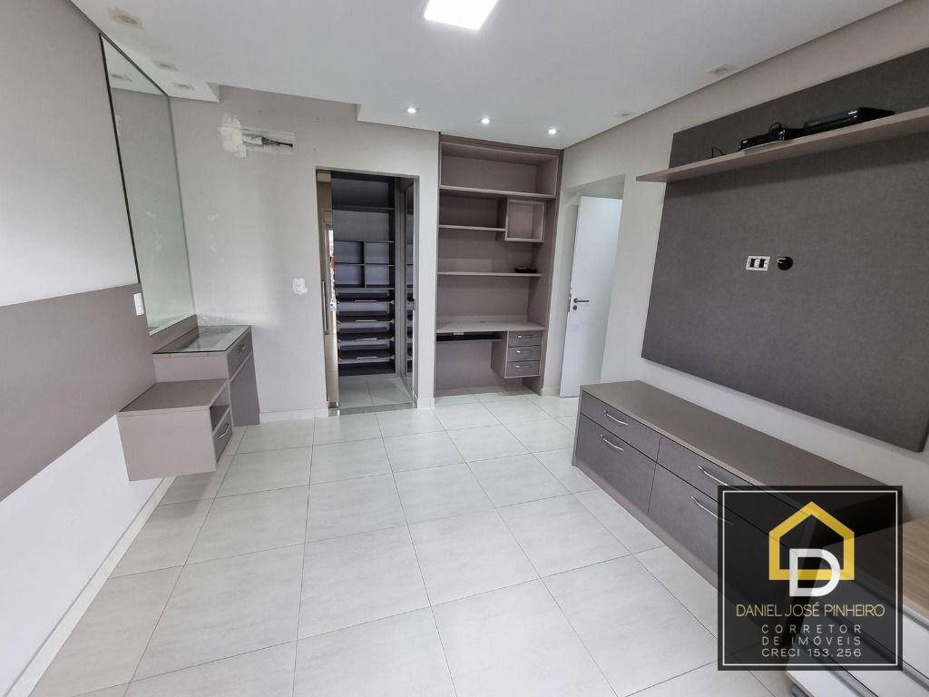 Apartamento à venda com 4 quartos, 213m² - Foto 17