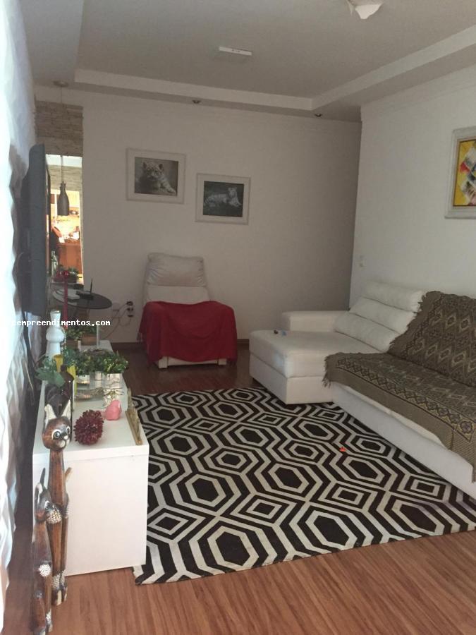 Casa à venda com 3 quartos, 220m² - Foto 18