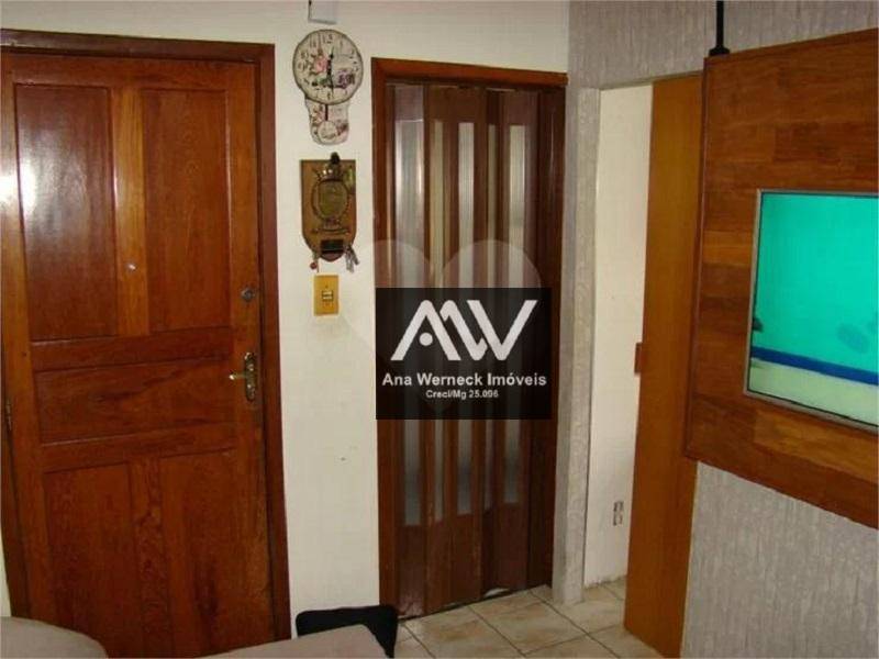 Apartamento à venda com 3 quartos, 60m² - Foto 4