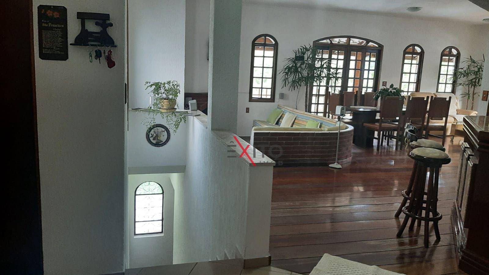 Casa para alugar com 3 quartos, 426m² - Foto 118