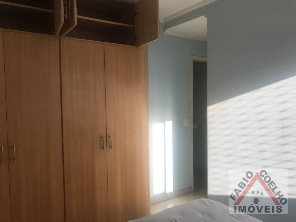 Apartamento à venda com 2 quartos, 67m² - Foto 4